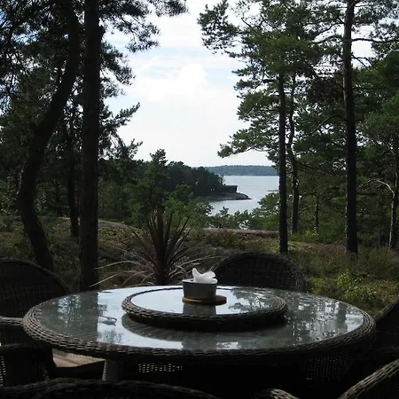 Huvilat Bergholmen *